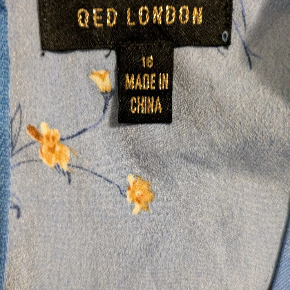 QED London Floral Tulip Dress - Picture 4 of 4